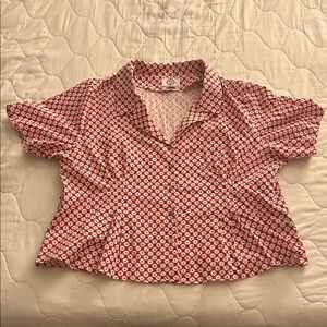 Banned Apparel Red and White Patterned Daisy Women's Top